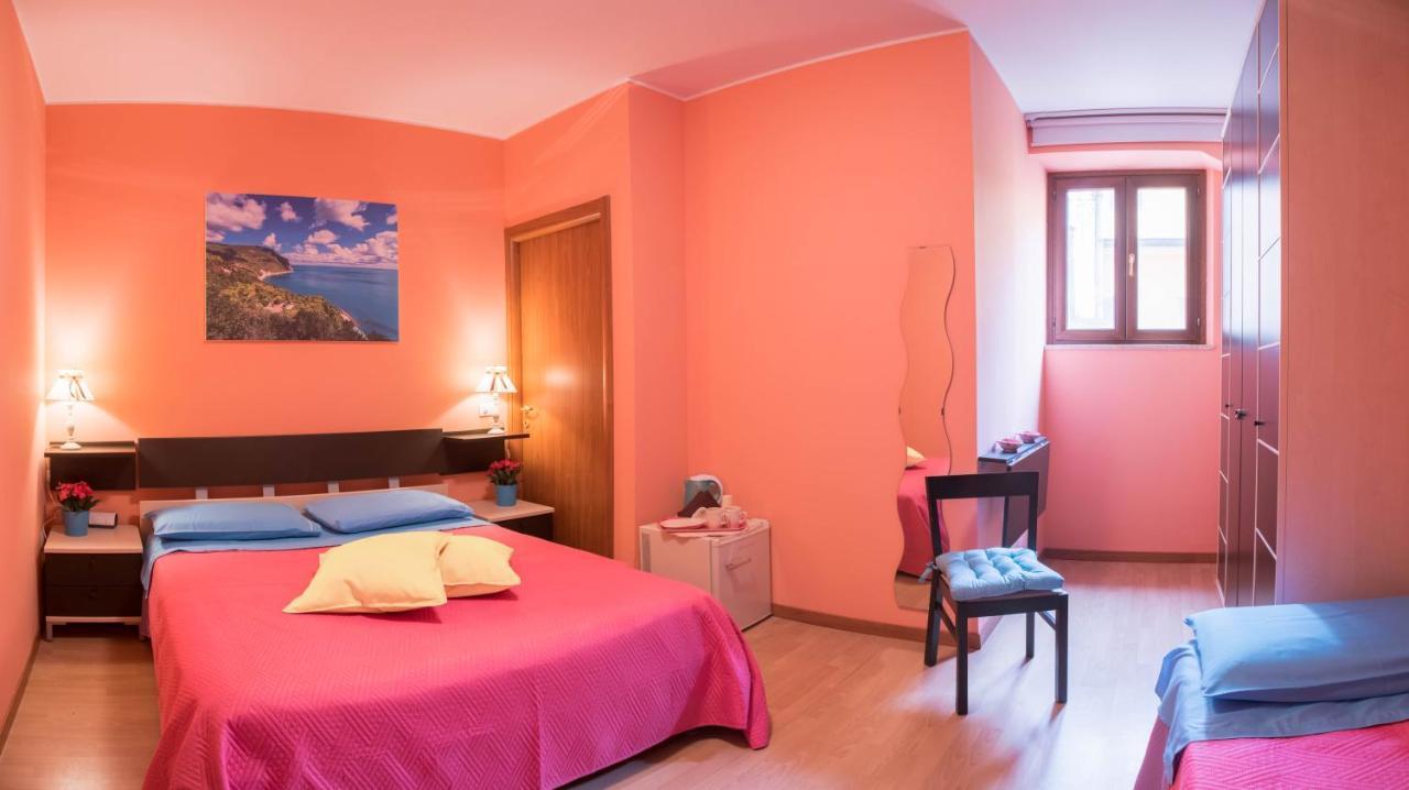Juliette Rooms Iesi Exteriér fotografie